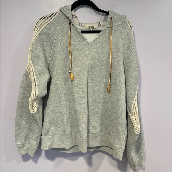 gimmicks by BKE Tops - Gimmicks gray and lace cropped hoodie sweatshirt